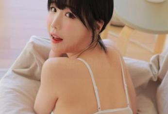 图片里的白猫和Addielyn(에디린)是真配，在看这组时我脑海里突然涌现出一只懒散的喵星人。