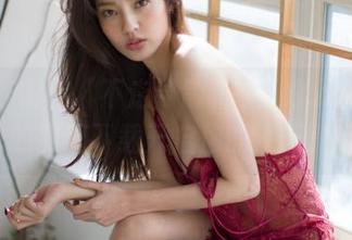 高跟鞋也有‘不走寻常路’：G.su(全智秀)的原图下载开启你的逆天身高！
