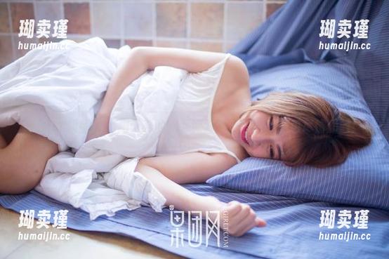 GIRLT果团网 - 周于希的水下派对，泳衣写真图包尽情潇洒！