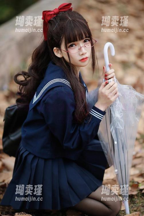 拜托，短发美人如何才能如此复古又不失时尚感？来看看喵糖映画的美图，答案就在这里！