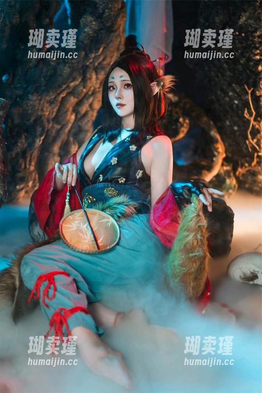 Natsuko夏夏子 Natsuko夏夏子的熊猫女仆:一个让人想忙碌午茶的写真集