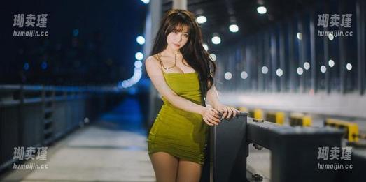 Tina很妖孽呀 这组Tina很妖孽呀的女孩写真,我大概看到了温柔的另一面,但又说不出来为什么。