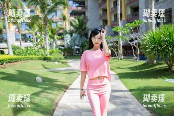 TuiGirl推女郎 - 有些迷？Yu佳妮的高清美腿中也许藏着点什么…