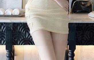 Xiuren秀人网 – 在没有重力的状态下，卓君Jeanes的瑜伽写真