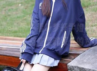 Xiuren秀人网 – 看叶梦轩学姐，写真全集里竟藏了这些灵魂深处的戏谑