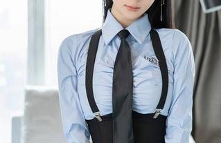 Xiuren秀人网 – 眼镜后的她，是不是还有无数谜团？小九月的写真集认真下载一下再说。