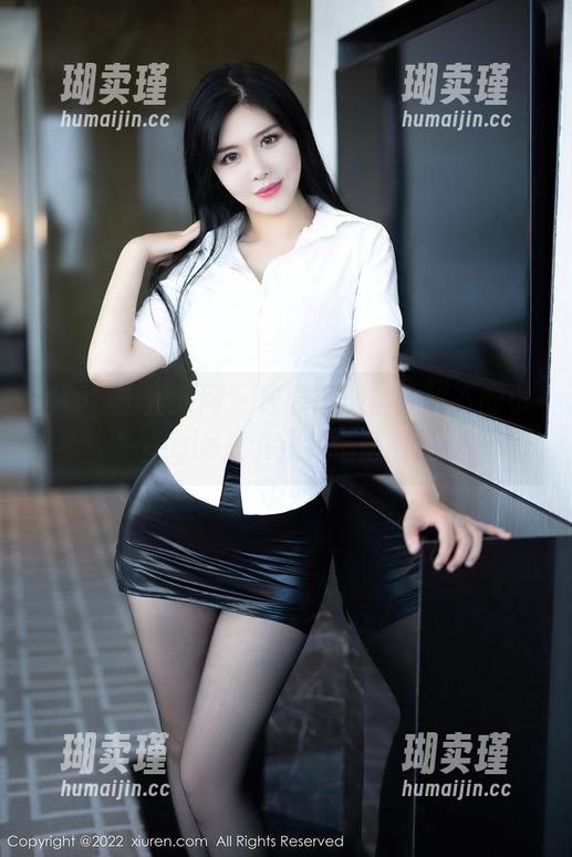 Xiuren秀人网-小甜angle Xiuren秀人网 - 校园图册,大树下的小甜angle是谁在悄悄画圈圈?