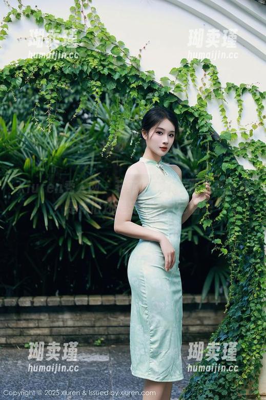 Xiuren秀人网 - 菲菲吃不胖校服写真全集：是怀旧还是妄想，自己看吧