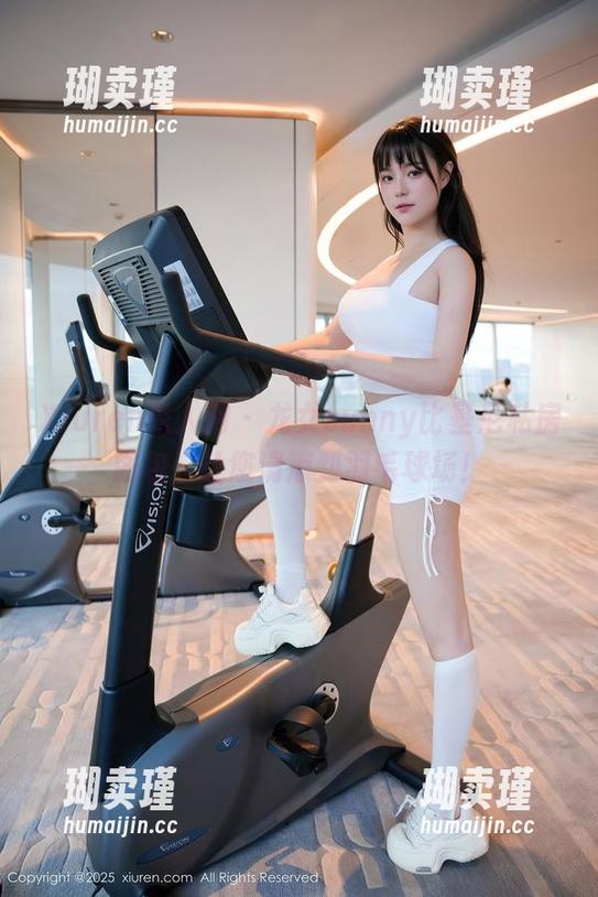 Xiuren秀人网-龙女sunny Xiuren秀人网 - 龙女sunny比基尼私房图包,让您清凉到羽毛球场!