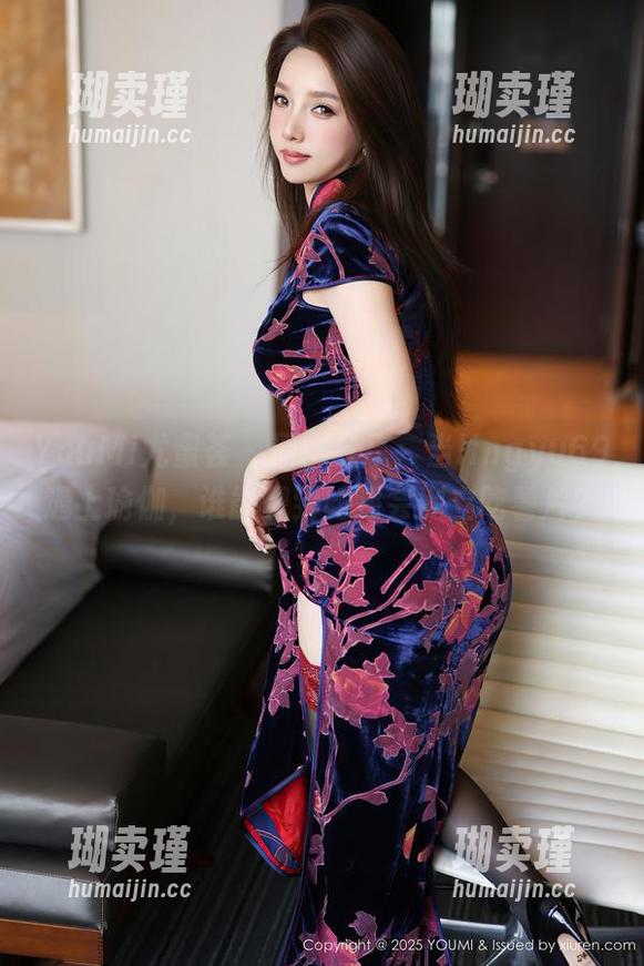 YouMi尤蜜荟 - 原图分享：当lingyu69遇上瑜伽，谁能想到她还会倒立吃薯片？