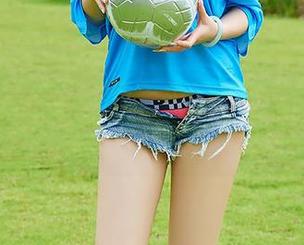 YouMi尤蜜荟 – 费若拉的蕾丝美图，谁能抗拒这诱惑？快来下载吧！