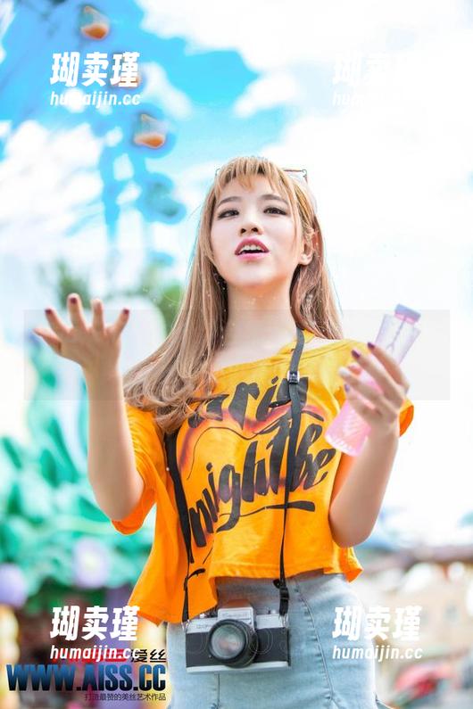 aiss - 欣杨的泳池合集：看，她不仅仅是泡水的小姑娘。
