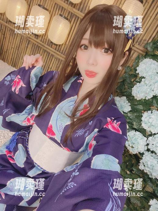 shimo霜月的秘书照：我也想开启一份“美图合同”！