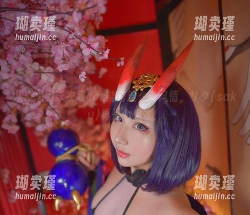 从没想到泳衣和cos能有这么多风情，サク(saku)真是个鬼才！