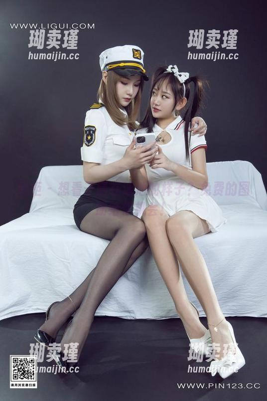 丽柜 - 想看子晴在泳池的样子？免费的图册给你机会！