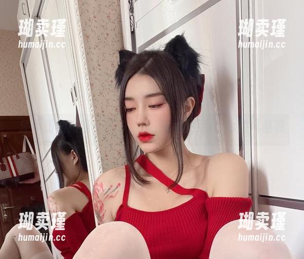 还不错的眼镜，今汐似乎在大胆更新cos的风格呢