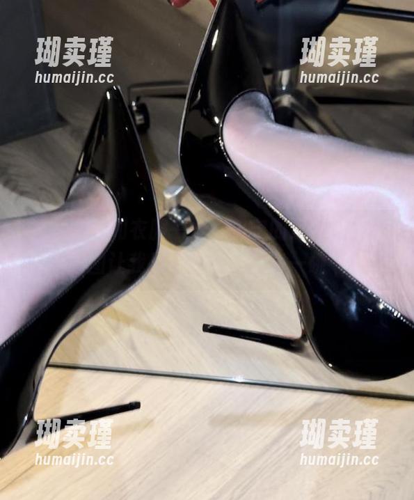 保守的二舅妈 微密圈 - 和衣服一样,保守的二舅妈的福利原图让我忍不住想“再来一碗”!