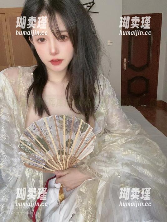 私房美图+死库水=倦倦喵的魔力公式，你get到了吗？