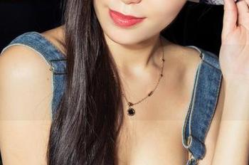克拉女神 – 凌雪的棉袜圆梦，高清图集中漫步云端