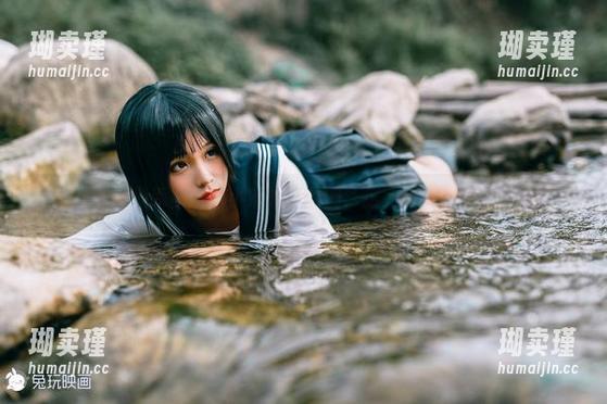 兔玩映画 兔玩映画最新图册,小姐姐在公园,这完全是偶然的偶像剧