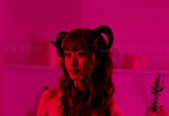 红光魅魔？北哥完全OK，你的最新写真集让我想到了什么…哈哈，想象力奔腾！