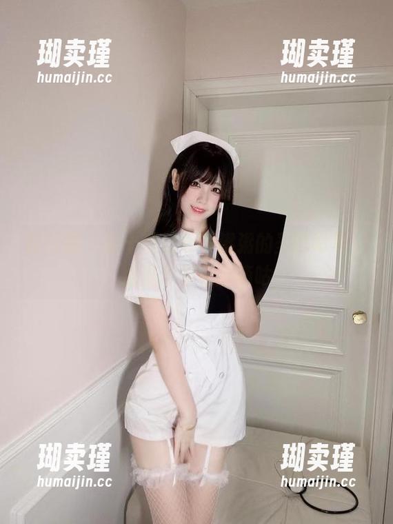 微密圈 - 看十万口草莓粥粥的圣诞写真，心里不禁在犯嘀咕