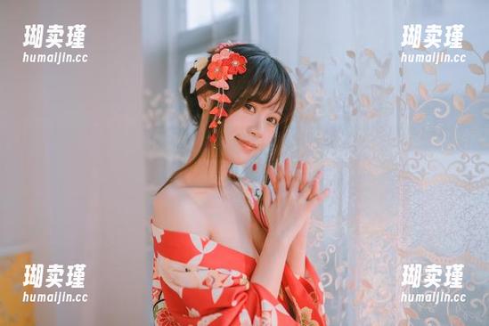 那千反田鹿子在合作的私房写真里，怎么能让人如此想骚扰她的旁边那位！