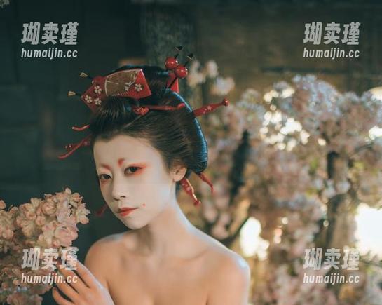 奈汐酱Nice 分享:奈汐酱Nice的女孩,默默感叹天上的云又变了!