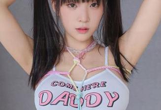 姜仁卿(강인경)最新图包：甜蜜ASMR，总有一段声音让你“恍惚”下去。