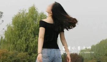 微密圈 – “家有水墨老师”的毛衣照，脑补那乱七八糟的概念