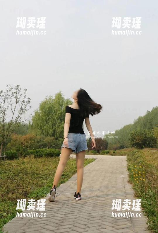 微密圈 - “家有水墨老师”的毛衣照，脑补那乱七八糟的概念