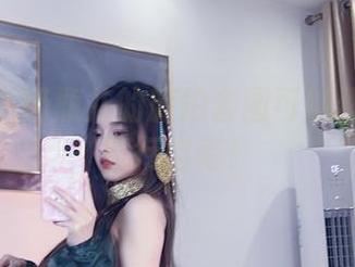 觉得小小奶瓶儿的旅拍套图可以作为我的旅行指南！