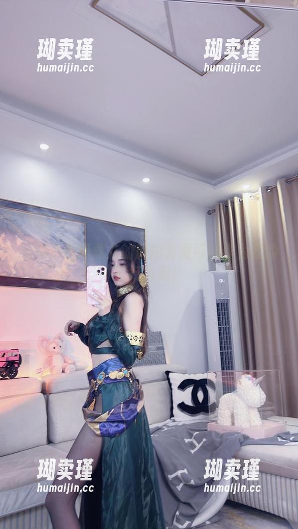 觉得小小奶瓶儿的旅拍套图可以作为我的旅行指南！