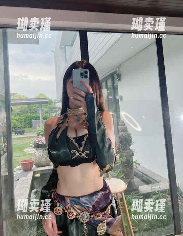 微密圈 - 小玉吃果冻红色睡衣，图集里都是福利，谁让你这么会穿呢？