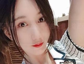 微密圈 – 不可思议！小玉吃果冻的资源，这足球宝贝竟然如此可爱。