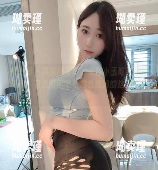 小玉吃果冻 微密圈 - 黑渔网写真,来自小玉吃果冻的原图,真想问问她是怎么想到的这个点子?