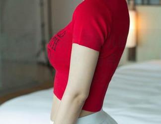 尤果网 – 这种短裙？尹凌儿的写真图包看得我恨不得也来一条！有点，稍微，想得不亦乐乎？