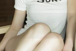 尤果网 – 赵娜娜的泳池大冒险：水里打捞资源，岸上收集惊喜！