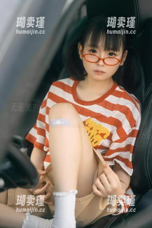 无圣光？幼水铃衣的小猫猫照样成为注视的焦点！