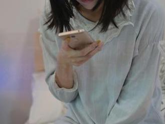 异思趣向 – 一双修长腿配灰丝，紫紫的小矮跟写真让你无从抵挡！
