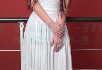 推女郎 – 赵惟依随机分享：一身水手服，高清画面让人眼前一亮