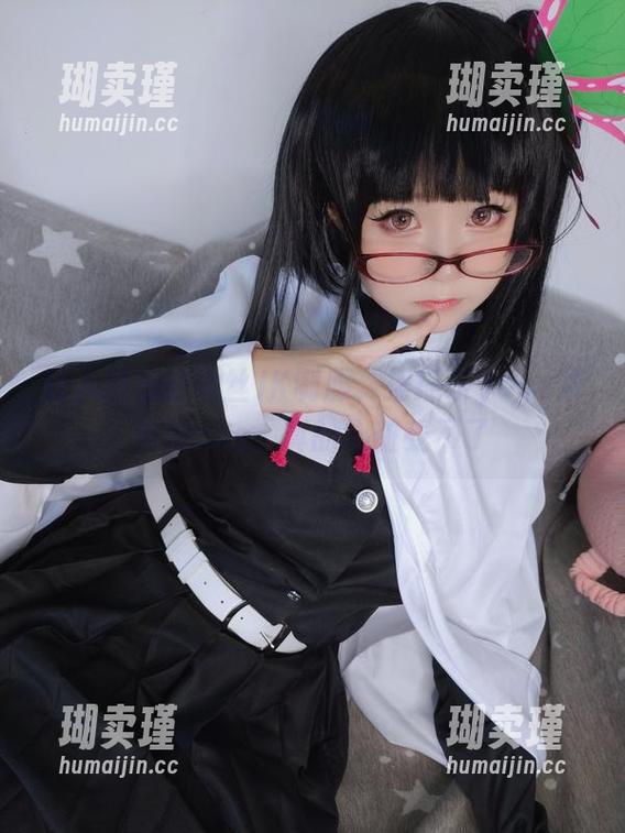 摇摇乐yoyo 让人犯愁的黑丝JK制服,摇摇乐yoyo精选的cos,真的心脏受不了