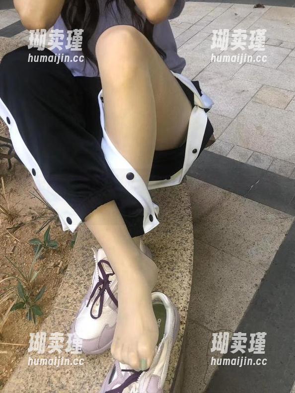 无敌哒小姨妈 微密圈 - 照片里的无敌哒小姨妈,你有没有想过纯白背后的故事?