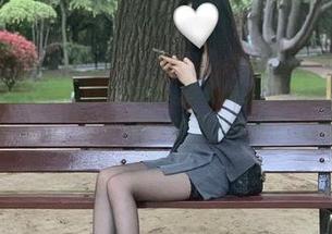 微密圈 – “你有没有被这组校服写真震撼到？”——有你喵的作品集，竟让我怀念起那个年纪的青涩。