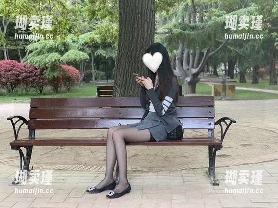 微密圈 - “你有没有被这组校服写真震撼到？”——有你喵的作品集，竟让我怀念起那个年纪的青涩。