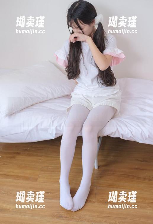 精选图包，森萝财团的白丝足控。腿控们，快抓紧这次腿挡不住的机会！