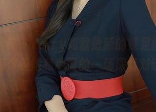 模范学院 – fairy如歌最新的裸足图集，我猜这是她和地面的一场深情对话！