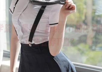 模范学院 – 最新！唐琪儿il的内衣图册，谁还在穿T恤？