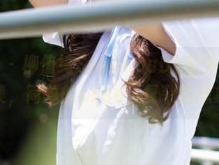 波萝社 – 柳侑绮Sevenbaby的少女写真合集，简单的pose，复杂的想象。