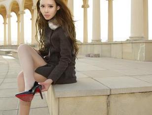 爱丝 – 索菲的私拍美图，不小心把少女的SummerVibes都拍进来了！